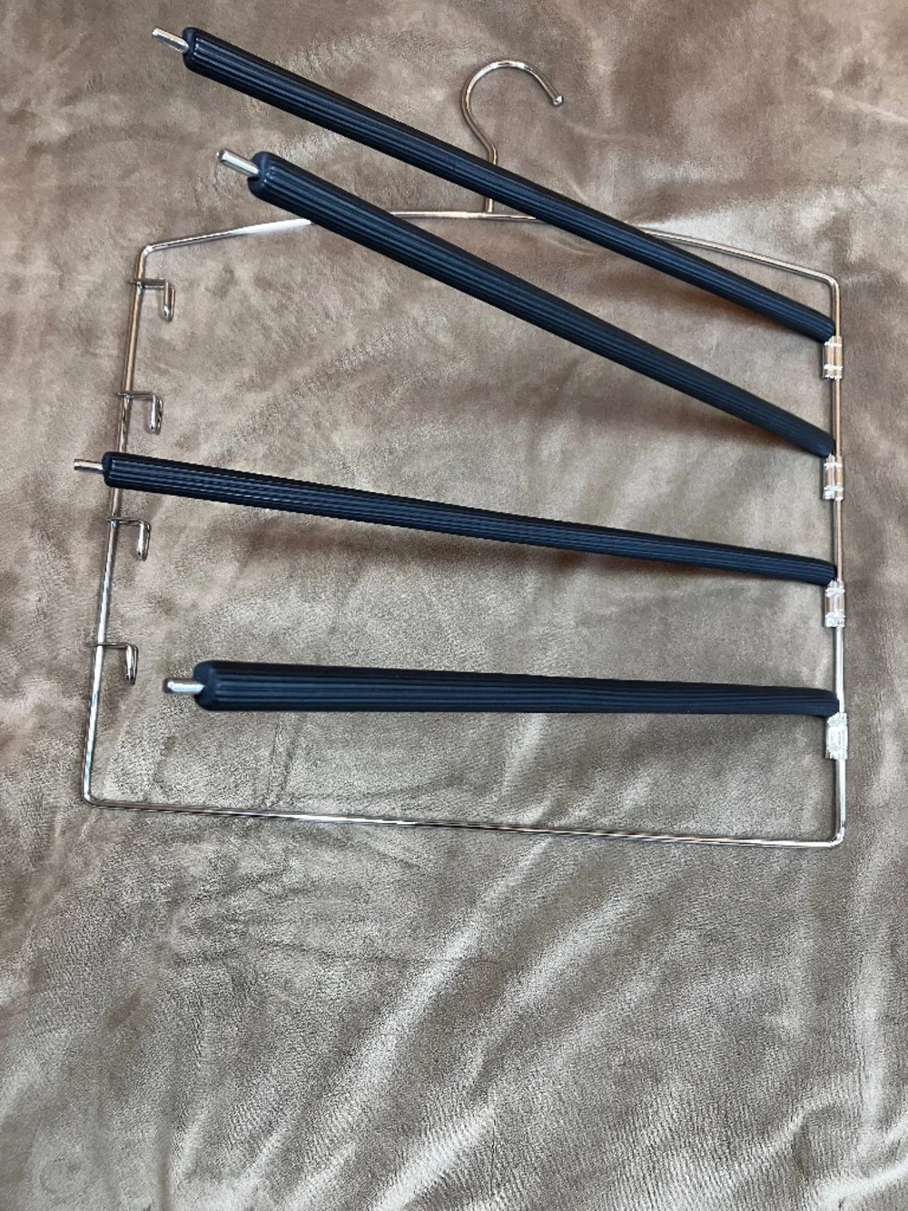 Classic Set of 4 Four-Tiered Pants Hangers with Steel & Non-Slip Rubber Clamps